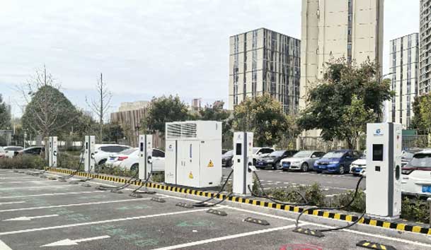 宜昌首批全液冷超充站投入運(yùn)營，鴻嘉利助力高質(zhì)量充電基礎(chǔ)設(shè)施建設(shè)(圖2)
