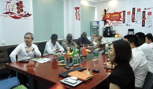立足中國，鏈接世界｜尼日利亞合作伙伴來訪鴻嘉利總部，共促中非能源升級(圖2)